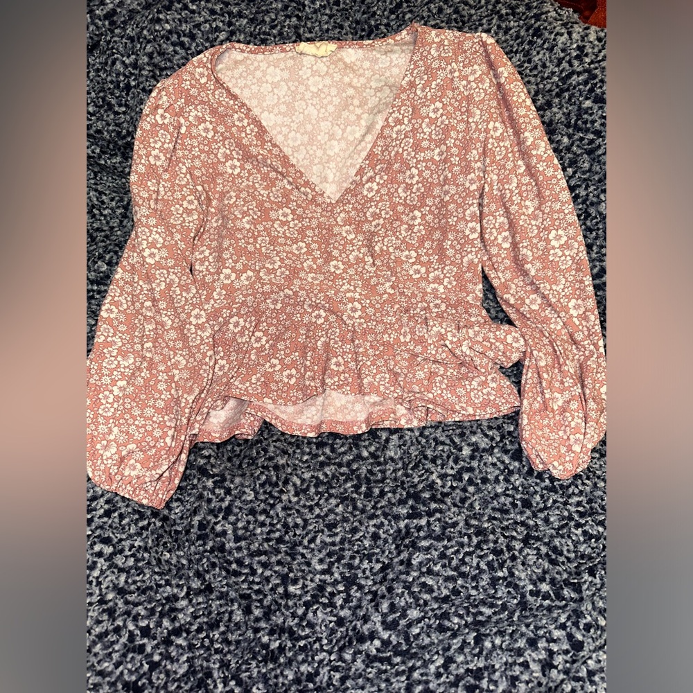 Half long sleeve pink with florals blouse